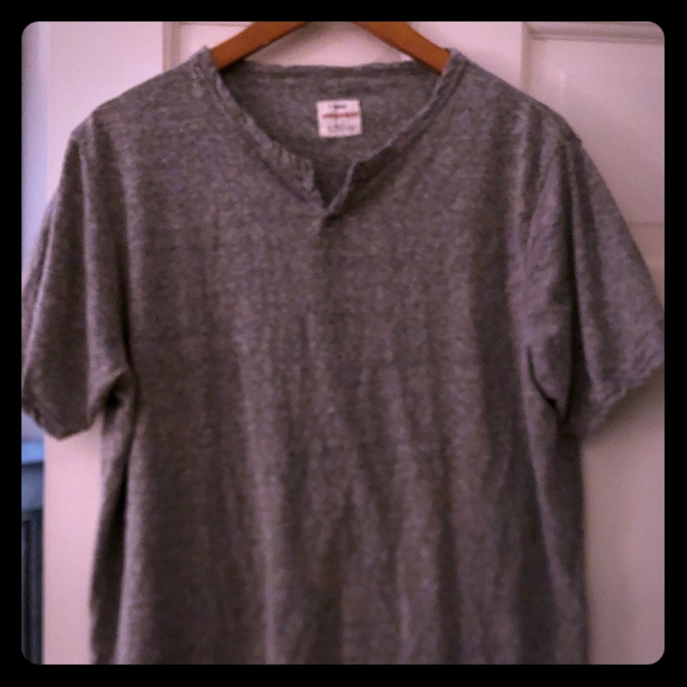 Unionbay notched neck T Shirt